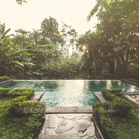 A Priori Villa Ubud ภายนอก รูปภาพ