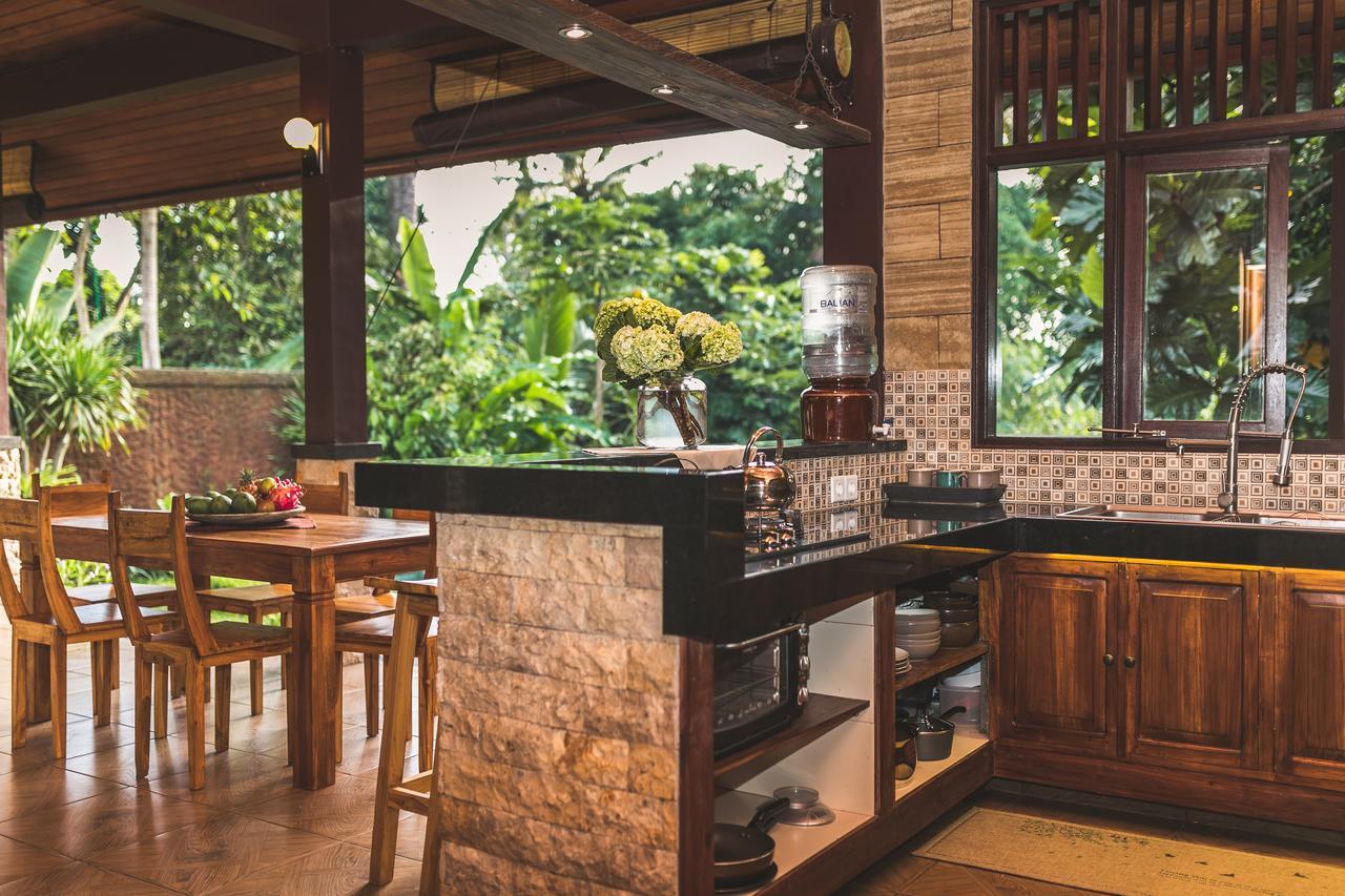 A Priori Villa Ubud ภายนอก รูปภาพ