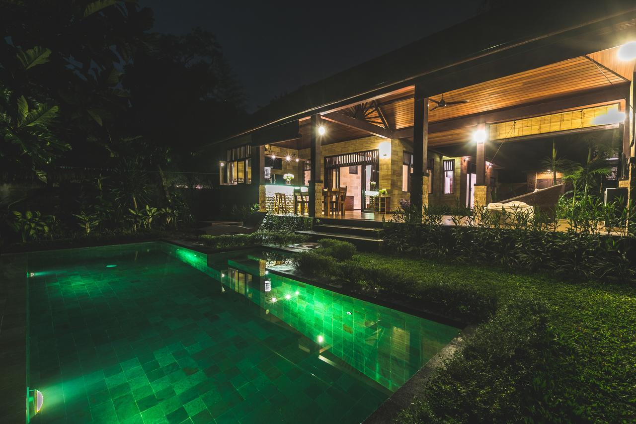 A Priori Villa Ubud ภายนอก รูปภาพ