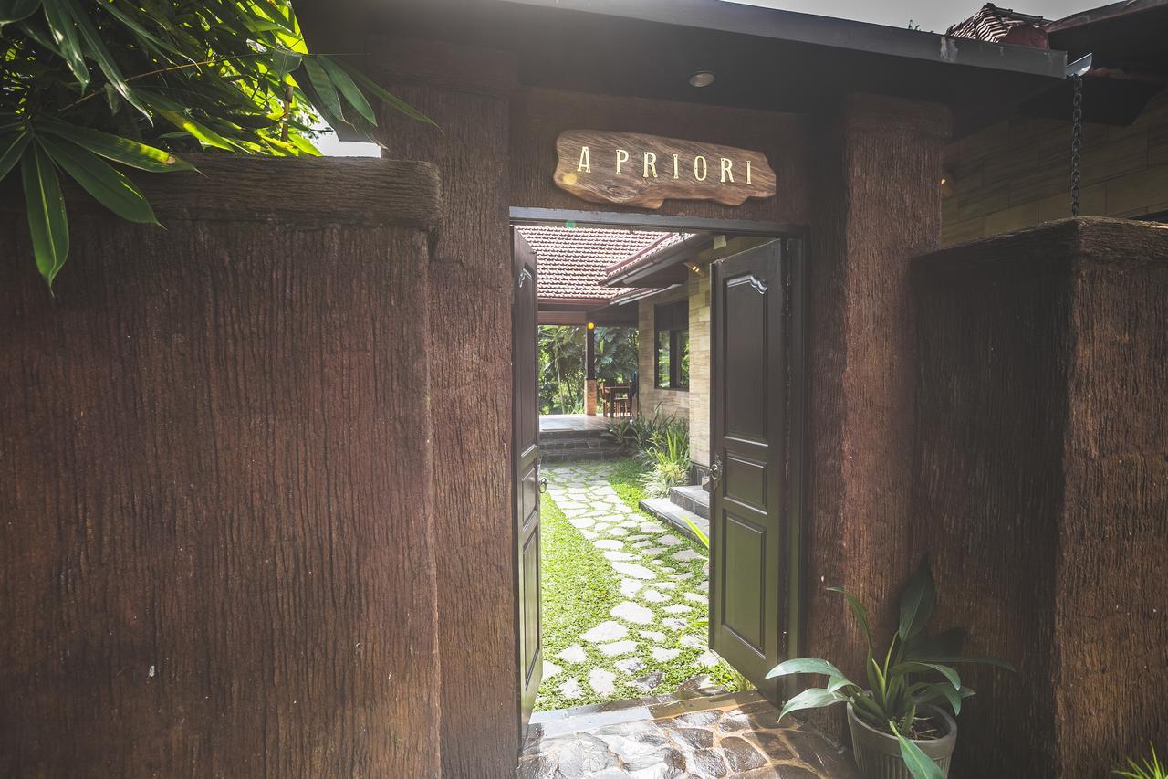 A Priori Villa Ubud ภายนอก รูปภาพ